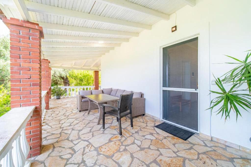 Villa Olive Grove And Sea View Agios Spyridon  Bagian luar foto